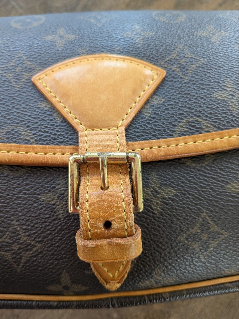 Vintage Louis Vuitton Sologne Crossbody - Picture 15 of 15